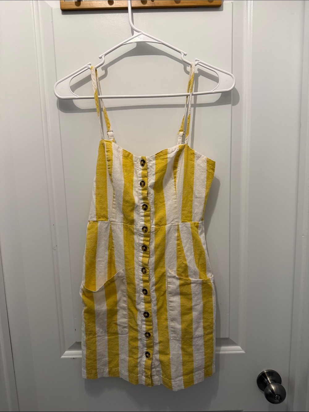 🥳 5 for $25 BUNDLE Forever 21 Yellow and White Striped Smocked Top